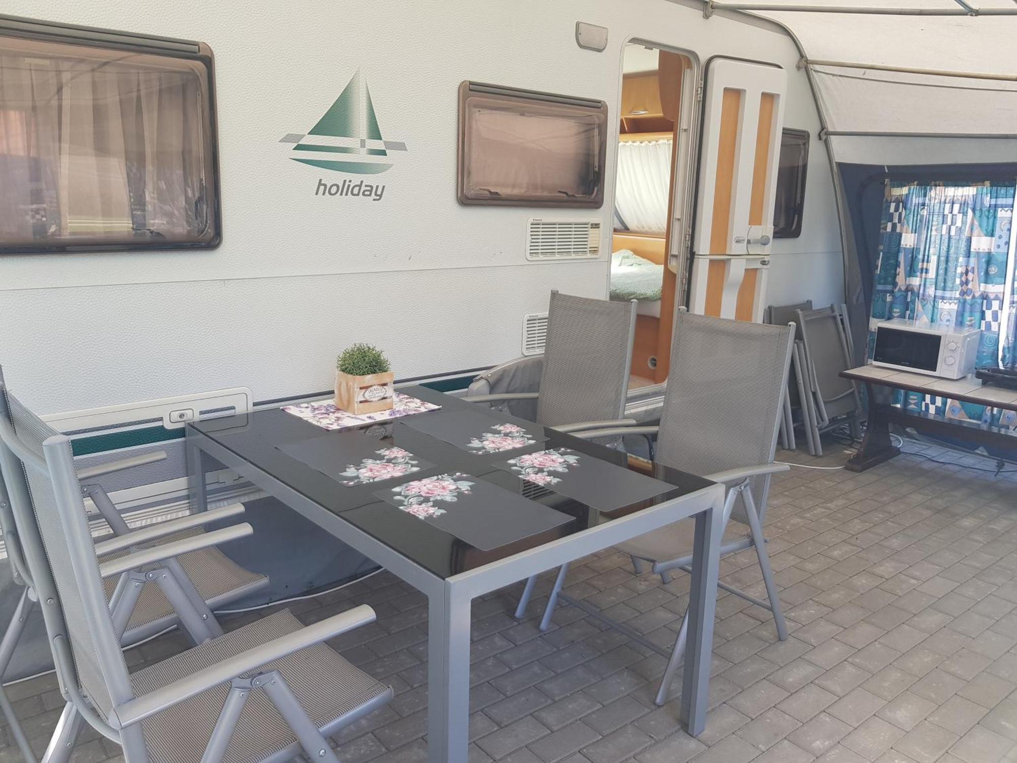 Irjados-surf Campsite Chalupy